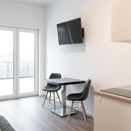 Monteurzimmer Berlin Pankow Mit Dachterrasse - Nur 10 Min. Von Der A10 - 3 Zimmer/ 7 Betten Экстерьер фото