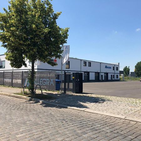 Monteurzimmer Berlin Pankow Mit Dachterrasse - Nur 10 Min. Von Der A10 - 3 Zimmer/ 7 Betten Экстерьер фото